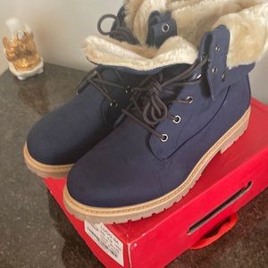 Navy blue faux fur lined boots